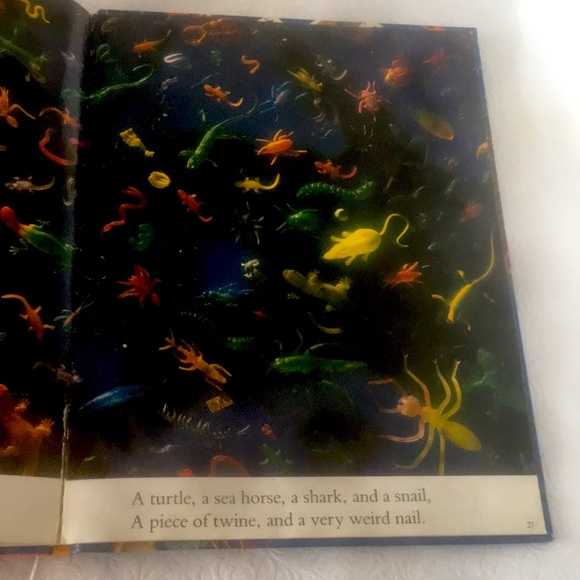 I SPY FUN HOUSE A BOOK OF PICTURE RIDDLES - Picture 3 of 6